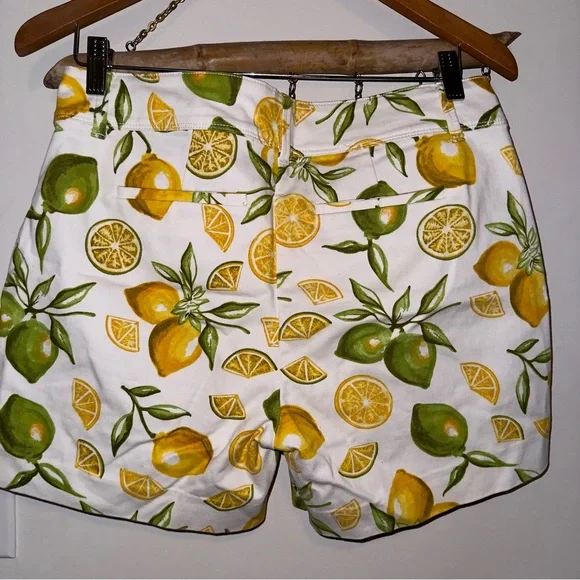 Isaac Mizrahi womens shorts lemon lime fruit - Picture 7 of 8